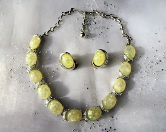 LOVELY Mid Century Necklace and Clip On Earrings Set,CORO Thermo Plastic Confetti,Pretty Pale Yellow,Collectible 1950s Vintage Jewelry