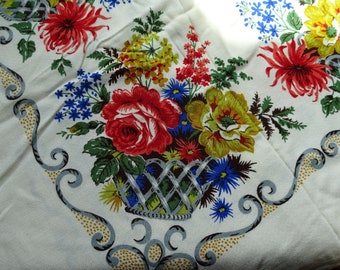 MID CENTURY Vintage Printed Tablecloth, Colorful Floral Tablecloth, Farmhouse, Kitchen Décor ,Collectible Vintage Tablecloths,Vintage Linens