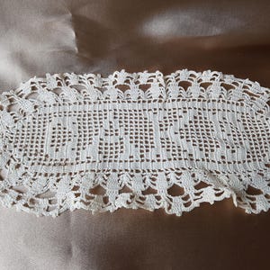 Antique Fine Crochet Cake Doily Beautiful Hand Made Crochet Lace Farmhouse Decor Kitchen Dining Doily Collectible Doilies