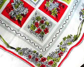 MID CENTURY Vintage Printed Tablecloth, Floral Tablecloth, Great Colors,Farmhouse, Kitchen Décor ,Collectible Vintage Tablecloths,Linens