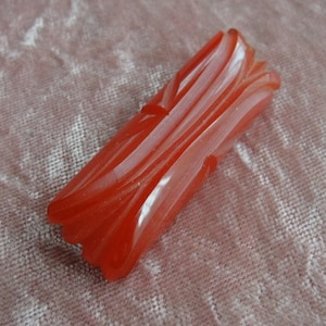 VINTAGE Art Deco Carved Red Bakelite Brooch, Bakelite Pin, Heavily, Carved Cherry Red Bakelite Brooch, Collectible Bakelite Jewelry