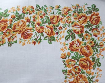MID CENTURY Vintage Printed Linen Tablecloth,Colorful,Golden Roses, Flowers,Kitchen Decor,Farmhouse,Collectible Vintage Tablecloths,Linens