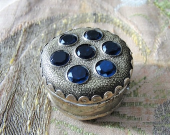 LOVELY Vintage Silber Platte Pillendose, blaue Glassteine Top Trinket Box, antike Silber Box, Klapp Silber Box, Schnupftabak Box, Sammler Boxen