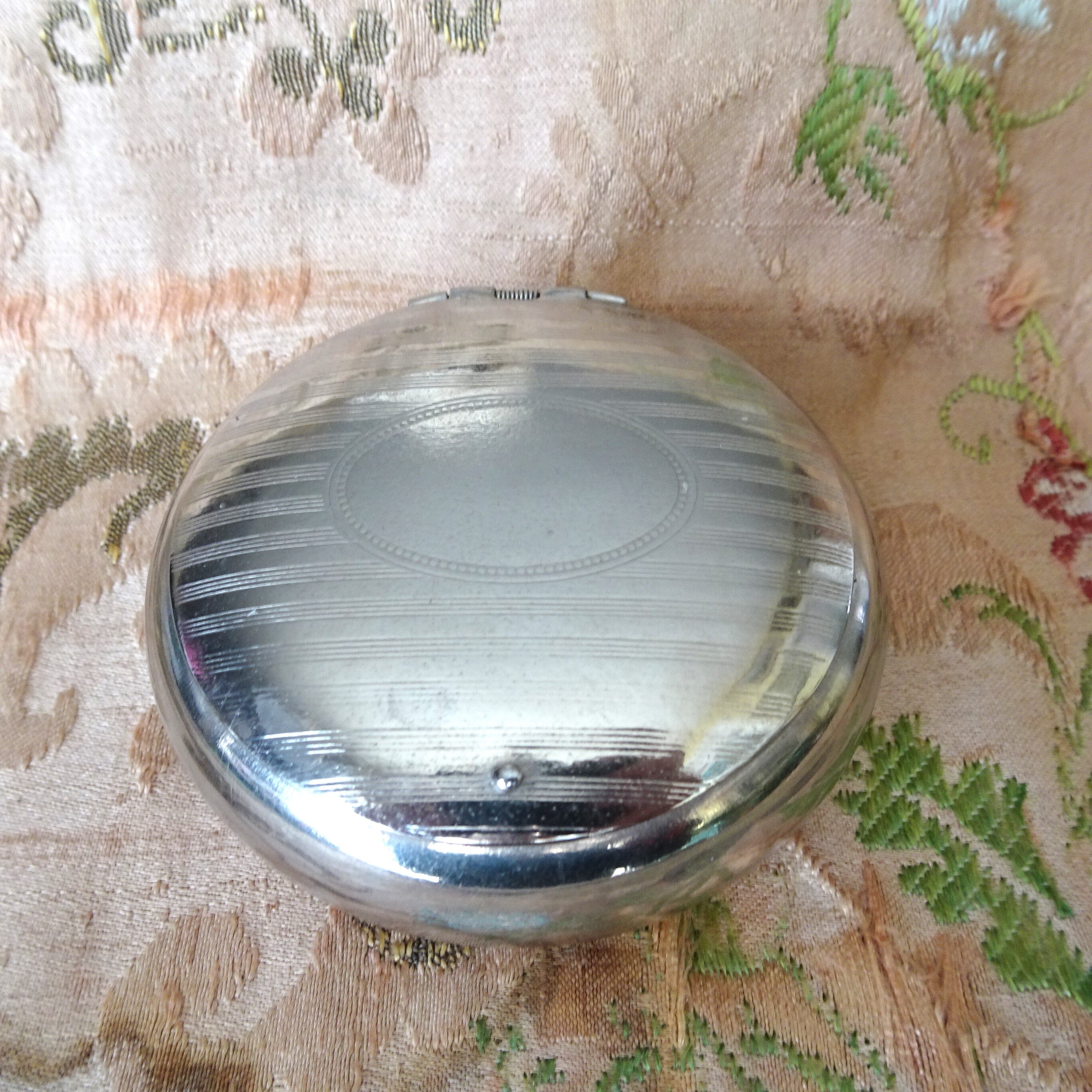 LOVELY Antique Gentleman's Silver Tobacco Box, runde Scharnierbox, graviert ohne Monogramm, Sammlerboxen