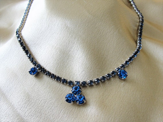 BEAUTIFUL 1950s Sapphire Blue Glass Rhinestones N… - image 1