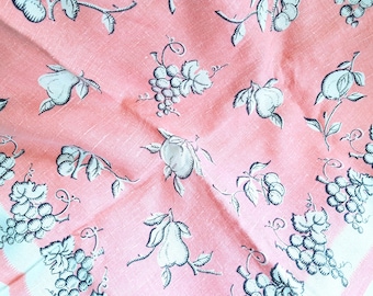 MOOIE jaren 50 bedrukt tafelkleed, shabby-chique kleuren, roze en wit linnen, fruit en druiven, keukeninrichting, verzameltafelkleden, vintage linnengoed