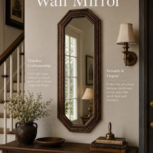 Op de afbeelding: Een achthoekige vintage wandspiegel met een frame van massief eikenhout, voorzien van een donker gebeitste afwerking en zichtbare houtnerf. De tekst op de afbeelding luidt: Vintage Solid Oak Wall Mirror, Timeless Craftsmanship, Solid oak frame with rich, natural grain and a classic octagonal design, Versatile & Elegant, Perfect for entryways, hallways, bedrooms, or any space that needs light and character, Solid Oak Construction, Deep Dark Stained Finish, Vintage Late 20th Century, Ready to Hang.