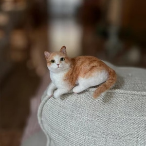 Custom Needle Felted Cat Portrait, 3D Wool Felt Pet Sculpture, Lifelike Pet Replica Cat Plush Toy - Kitten Lying on Sofa