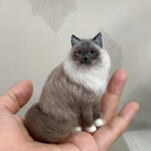 Custom Felted Cat Sculpture, Wool Felt Cat Portrait, Realistic Cat Replica, Personalized Cat Memorial Gift, Pet Loss Keepsake,Halloween Gift