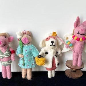 Mini Decor Needle Felted Pig or Rabbit  ,Felted  Pets Sculpture，realistic piglet Rabbit art soft toy ，Dollhouse Miniature,Christmas present