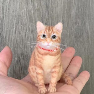 Custom pet portrait felted cat, gift for cat lovers, pet portrait Little orange cat memorial, miniature cat portrait, pet replica kitten