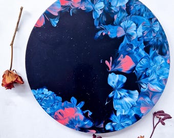 Arte astratta - Dipinto acrilico rotondo di medie dimensioni - Fiori astratti blu e rosa - Pittura per interni - Decorazione per la casa