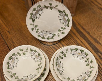VTG Homer Laughlin Eggshell georgianische Magnolie 3 Brotteller & 2 Obstschalen EC