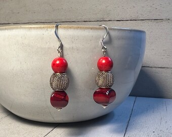 Valentines Day Glass Red Beaded Earrings Mesh Wire Bead - Hypoallergenic Stainless Steel Ear Wires -  Unique Statement Style Fashion Jewelry