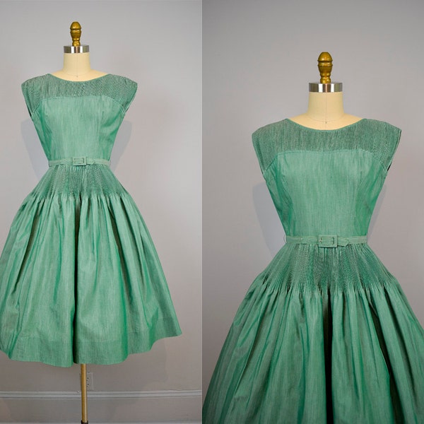 1950s dress / 50s Shirred Shamrock Green Polished Cotton Party Dress
