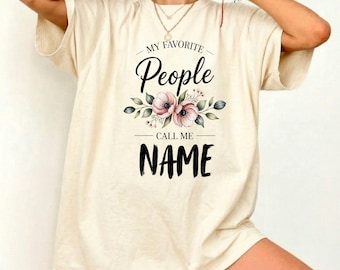 Benutzerdefinierte Name Floral Shirt, personalisierte Oma Geschenk, botanisches Aquarell Tee