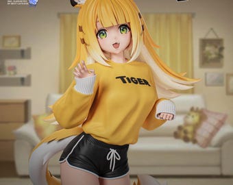 Könnte beinhalten: Figur einer Figur mit gelben Haaren, Tigerohren und einem Schwanz. Die Figur trägt einen gelben Pullover mit dem Aufdruck "TIGER", schwarze Shorts und weiße Manschetten. Die Figur stammt von "SHINOBU SCULPTS" und "Z.Z.Z. Zero".