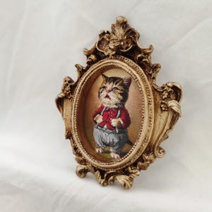 Victorian Cat Portrait Oil Painting | Framed Cat Art | Anthropomorphic Cat Painting | Vintage Gold Oval Frame | Original Cat Artwork bild 3