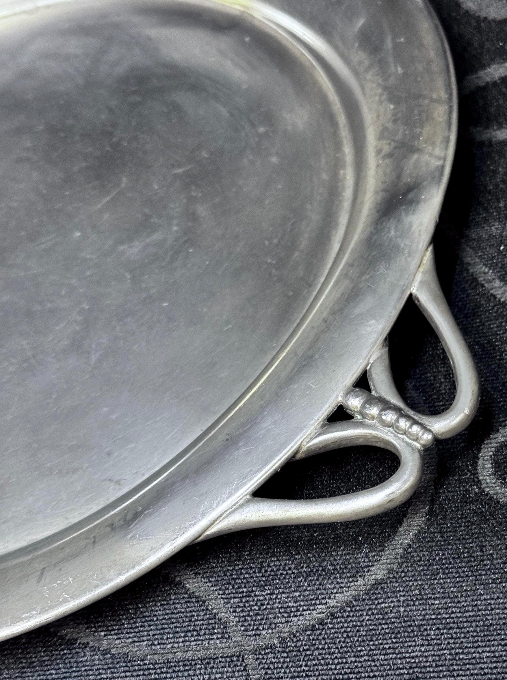 アール・ヌーヴォーデザイン ピュータートレー アール・ヌーヴォーデザイン ピュータートレー