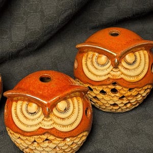 Zestaw retro 2 ceramicznych świeczników typu tealight w kształcie sowy