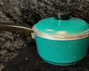 Vintage Club Aluminum Teal Blue-Green Saucepan with Lid – 6” Mid Century Turquoise 1 Quart Pot