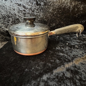 Vintage Revere Ware 1 liter kopparbottenkastrull med lock – USA-tillverkad mitten av århundradet kokkärl