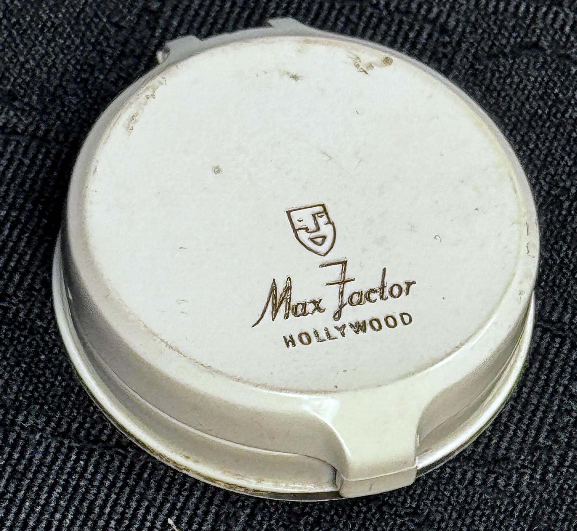 骨董品　ヴィンテージ　化粧品　vintage makeup 1000 Year Old Makeup… just a glimpse into my EPIC Vintage