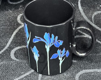 Tazza vintage Otagiri con motivo floreale nero – Design floreale con iris blu – Tazza da caffè in ceramica giapponese