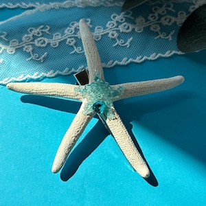 Chunky Bridal Starfish Hair Clip, Mermaid Core Starfish Barrette with Blue Sea Glass and Heart Shape Rhinestone, Beach Wedding Hair Piece