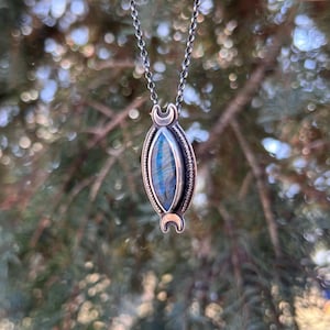 Velaris Labradorite Necklace