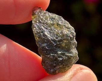 Natural Olive Green Moldavite Crystal: Czech Tektite for Collectors | 31p-35