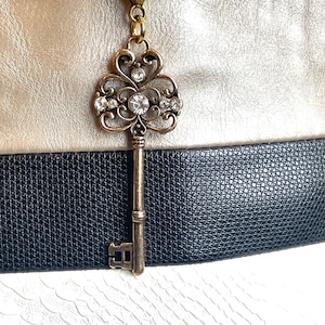 Vintage Gold Key Charm, Antique Key Purse Charm, Victorian Key Charm, Skeleton Key Charm, Vintage Key, Key Zipper Pull, Key Gift