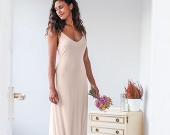 Robe de mariée minimaliste avec une robe coupée et slip avec dos décolleté Black Friday Sale