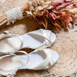 Handmade bridal espadrilles for comfortable wedding, peep toe wedges sandals, handmade beach wedding wedges in ivory, Women&#39;s bridal shoes