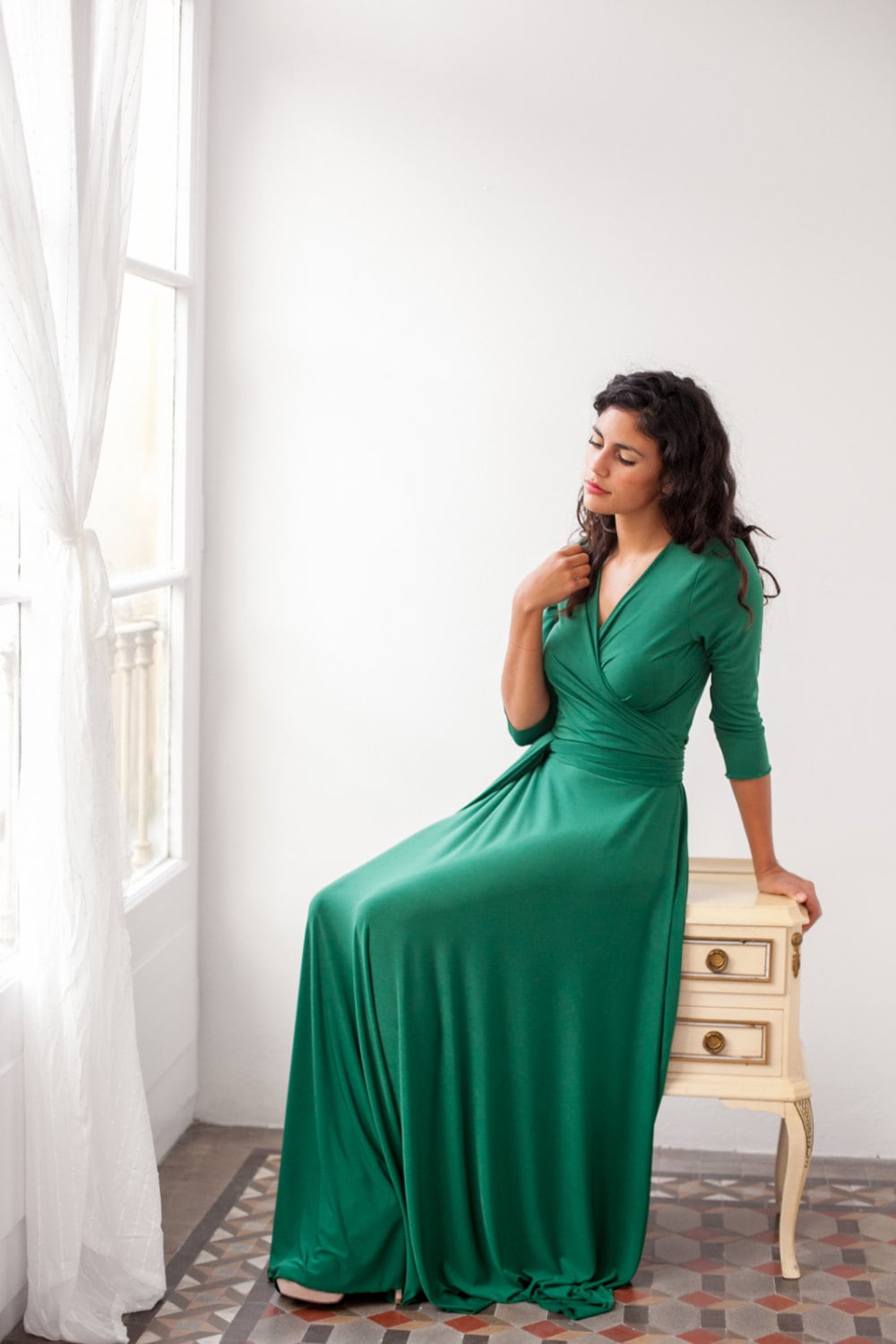 Vestido Cruzado Largo De Terciopelo Verde Esmeralda Con Manga Frida Velvet Vestido Cruzado Largo De Terciopelo Verde Esmeralda Con Manga Frida Velvet