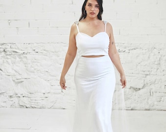 Curvy Wedding Dress with Mermaid Skirt and heart Top, Sequins Embellishment, and Veil