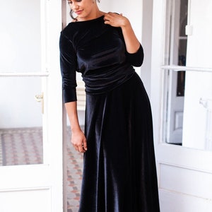 Maternity dress, green velvet baby shower dress for bridesmaid, mom-to-be velvet dress, long-sleeved maternity dress wedding guest Black