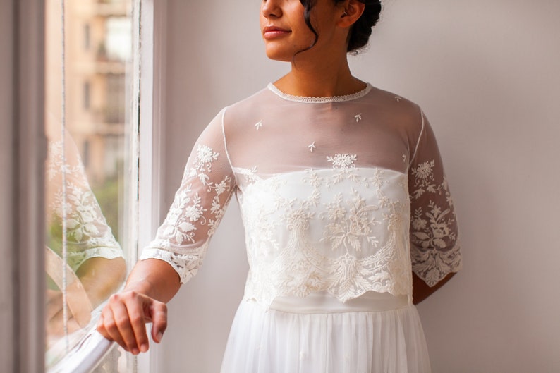 Romantic embroidered bridal top in scalloped tulle with crew neck and three quarter sleeves image 5