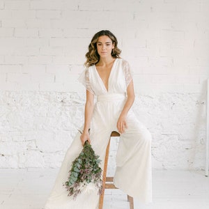 Ivory Wedding Lace Jumpsuit for bride, Minimalist wedding, Ivory lace Bridal romper, convertible jumpsuit for reception