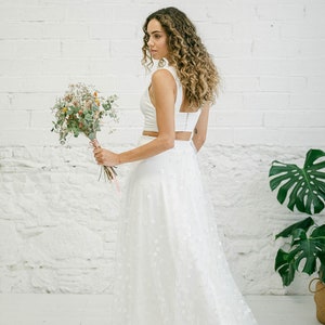 Custom floral embroidered bridal skirt with detachable tulle layers for romantic wedding dress, 3d flowers, tulle overskirt
