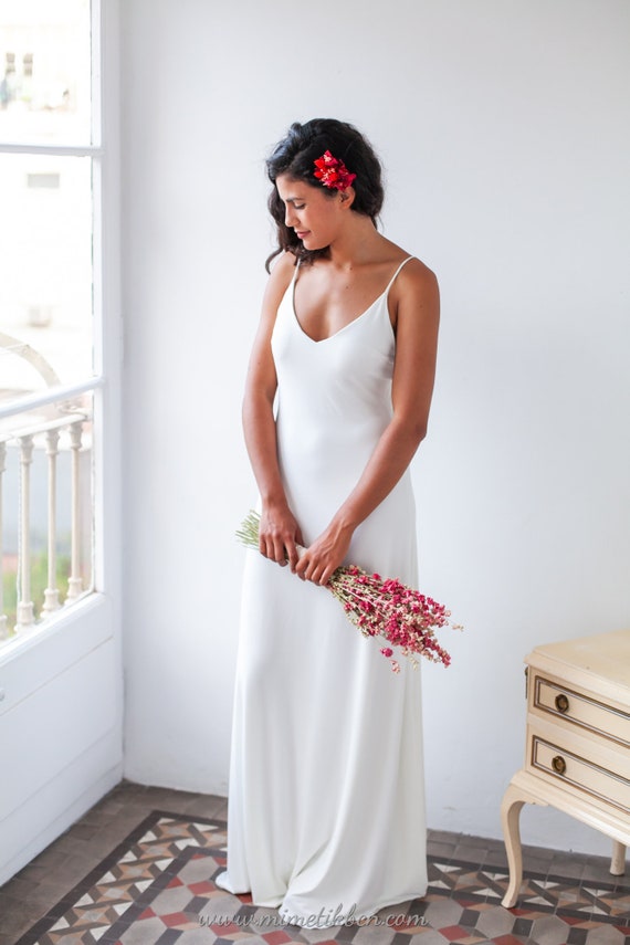 Simple and Elegant Slip Wedding Dress With Thin Spaghetti Straps and Low  Cut Back 