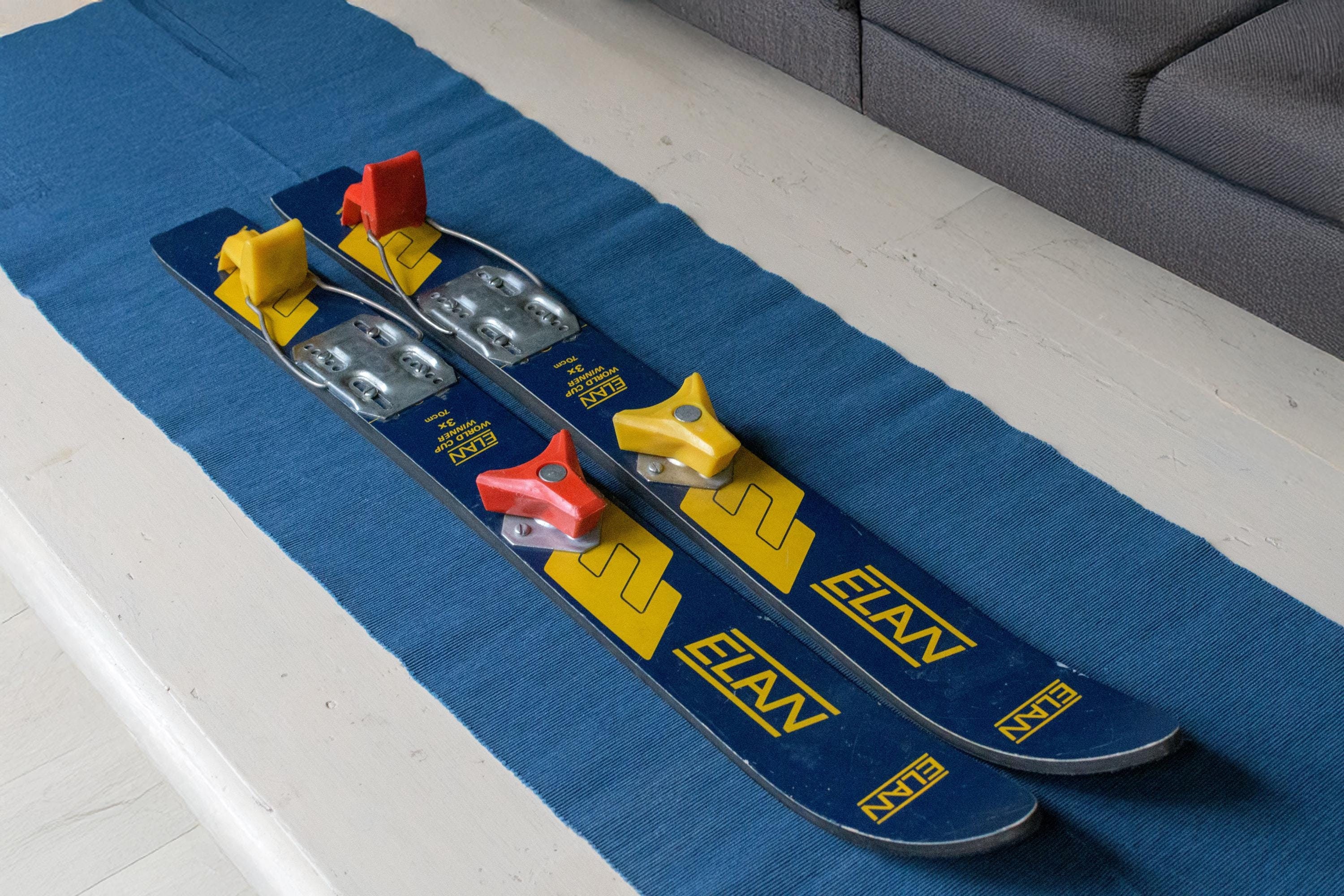 Vintage 80s Yugoslavian ELAN Children's Skis - 70cm/ 2ft 3.59in