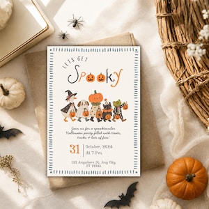 Puede incluir: Una tarjeta de invitación rectangular para una fiesta de Halloween con el texto LETS GET SPOOKY y una ilustración de un pato, perro, figura con cabeza de calabaza, gato y rana disfrazados. Incluye detalles del evento para el 31 de octubre de 2024.