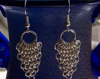 Chainmaille earrings. Silver plated - gold plated non tarnish