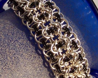 Chainmaille bracelet - silver plated - gold plated - non tarnish. Choose your colour