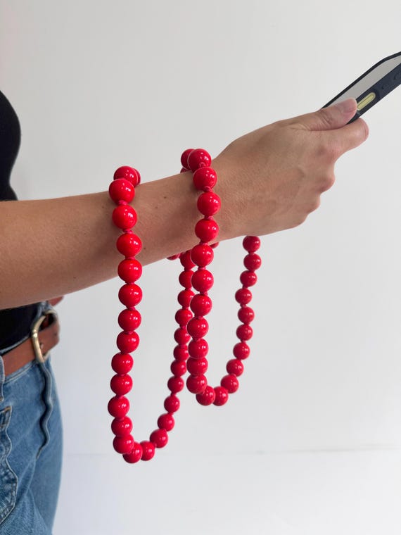Bright red beads, can be worn as belt or as a long necklace. Bright red beads, can be worn as belt or as a long necklace main image 3