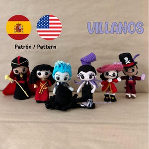 May include: A collection of six crocheted amigurumi dolls, each representing a Disney villain. The dolls feature detailed outfits and accessories, including hats, capes, and wands. The word "VILLANOS" is displayed in purple text above the dolls.
