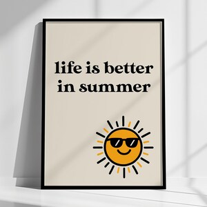 Arte mural "La vida es mejor en verano", póster original de casa, impresión divertida de reglas de la casa, póster con juego de palabras, arte mural brillante, regalo con frase "Siéntete bien en verano".