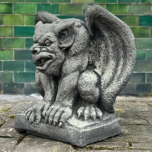 Betonnen waterspuwerbeeldje voor tuinsteen Monster standbeeld van waterspuwer buitendecoratie voor tuinbeeld Eng wezen gotisch ornament