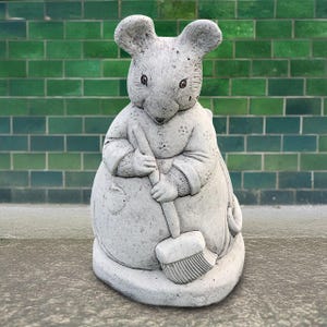 Stone mouse statue Concrete mother mouse figurine Garden animal sculpture Cement farm animal ornament Handmade mouse decoration Lover gift